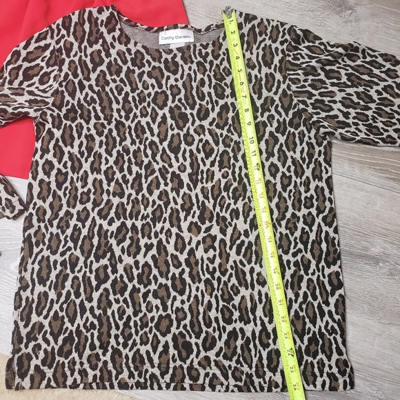 Cathy Daneils size med lepord print sweater - Picture 6 of 6